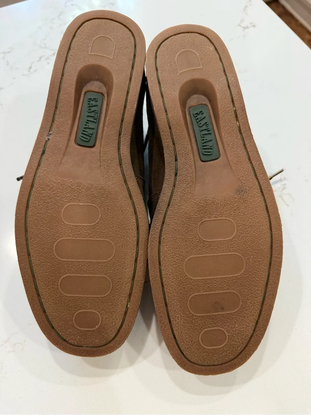 Men’s Eastland Seneca Brown Suede Chukka Boots size 10 NWOT